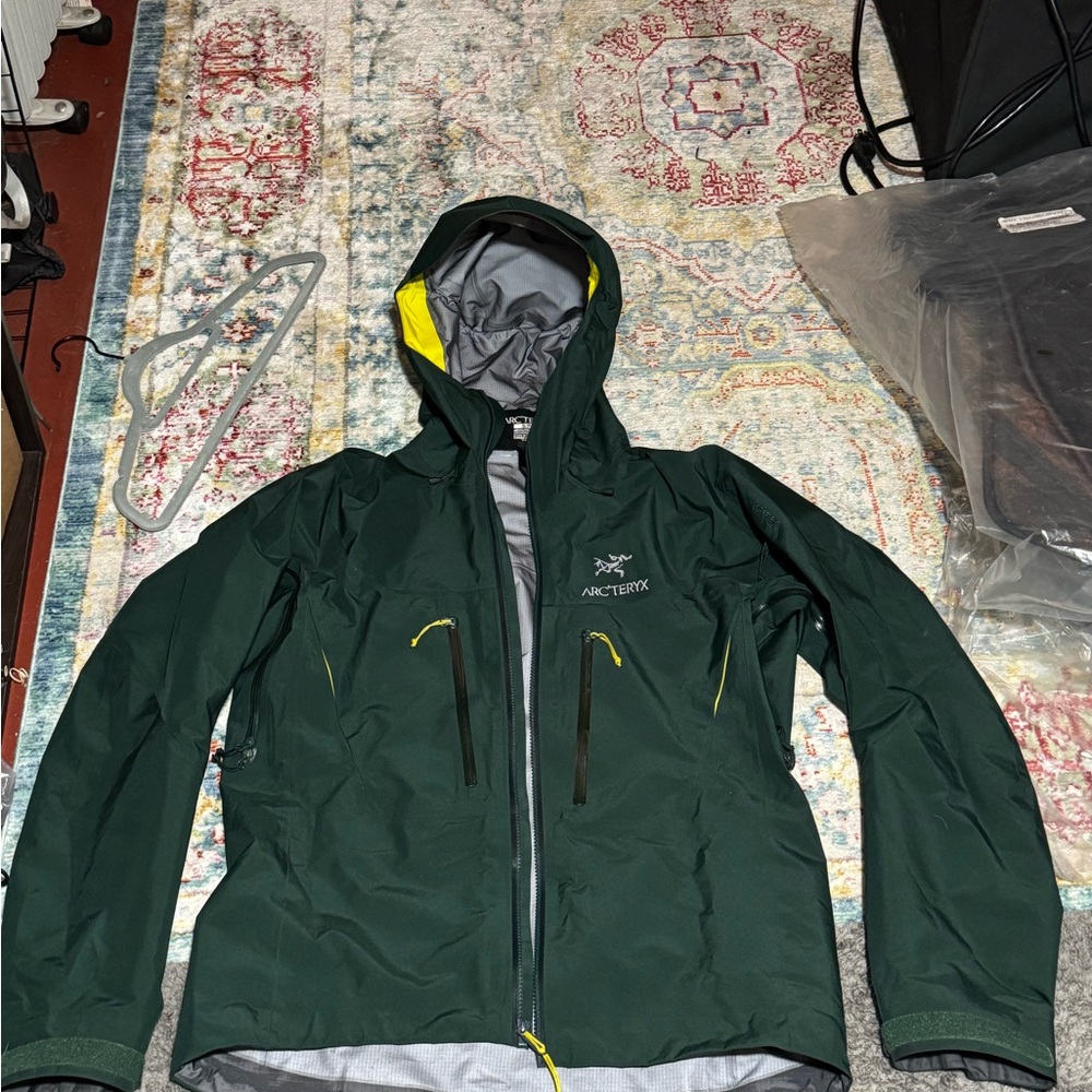 Arc'teryx Alpha SV Green Jacket SM 38
